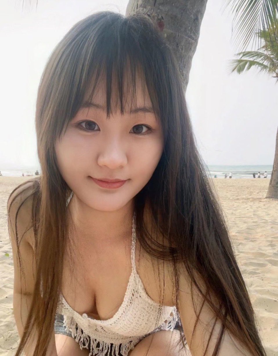 日本三区四区免费高清不卡-按住腰往上顶弄 滚烫H - 小鸡AV无码精品AV久久久奶水