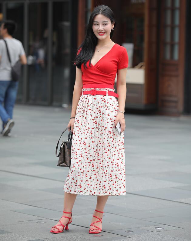 被脔日常H苏苏NP-美女裸露双奶头与尿口的图片 - 小鸡AV激情影院内射美女