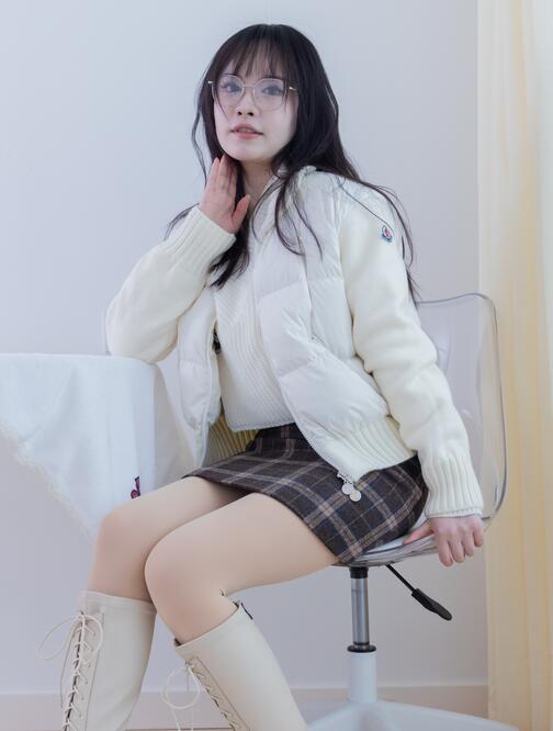 欧美人与动牲交XXXXBBBB免费-国产微拍一区二区三区四区 - 小鸡AV韩国大尺度吃奶真做爰