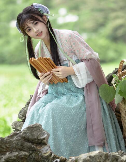 青青草在线播放-嗯啊不要舔 - 小鸡AV国产在线视频区