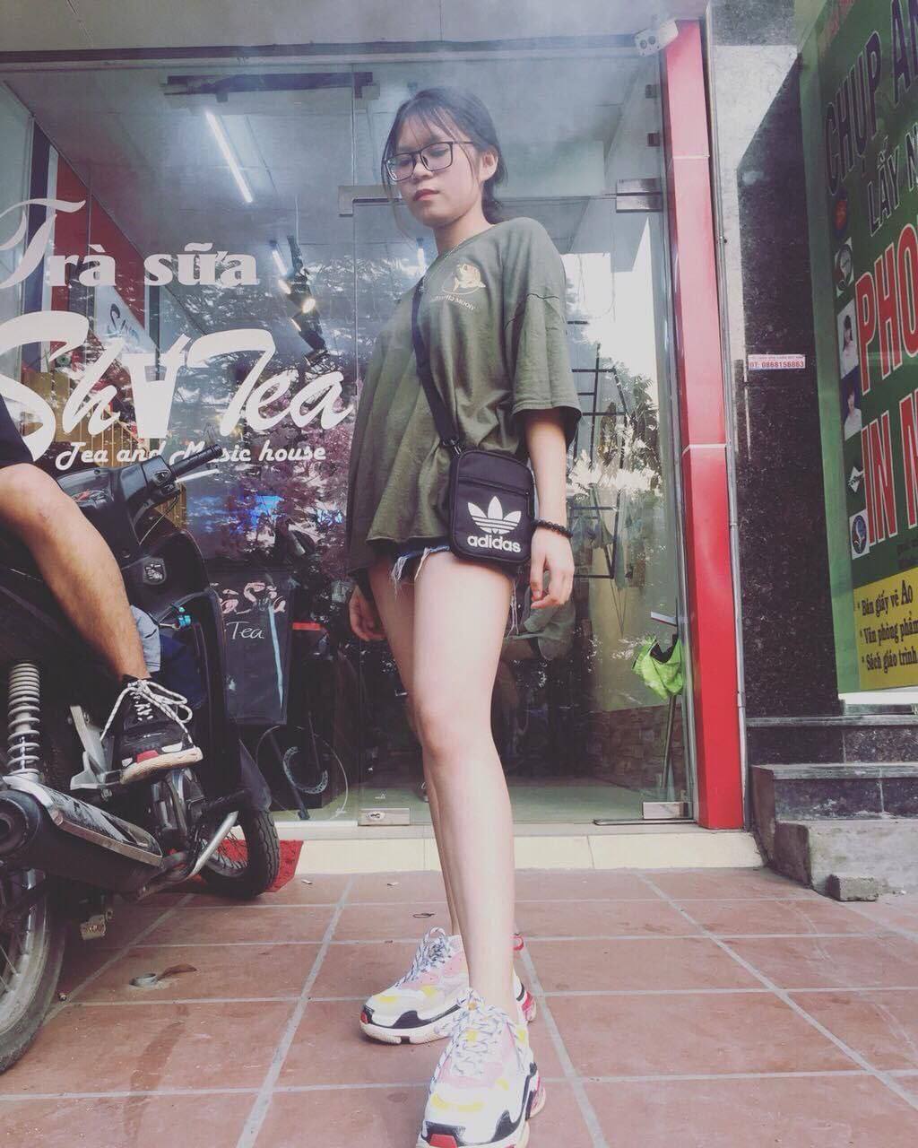 国产一级片网址-亚洲精品 - 小鸡AV男人揉美女胸脱她内裤亲吻