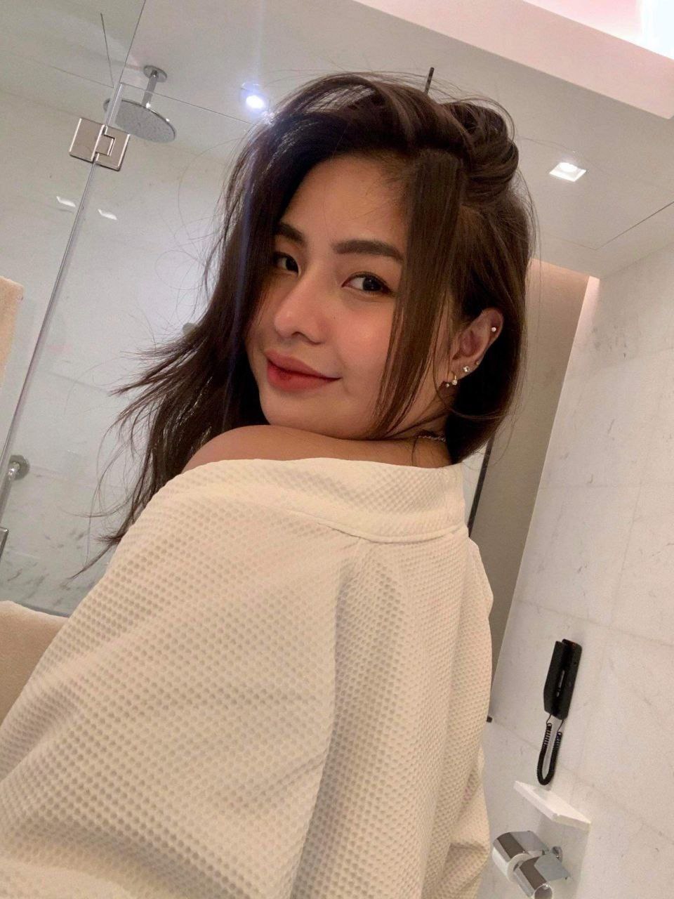 《邻居人妻》无删减-狠狠CAO日日穞夜夜穞小说 - 小鸡AV插一插射一射