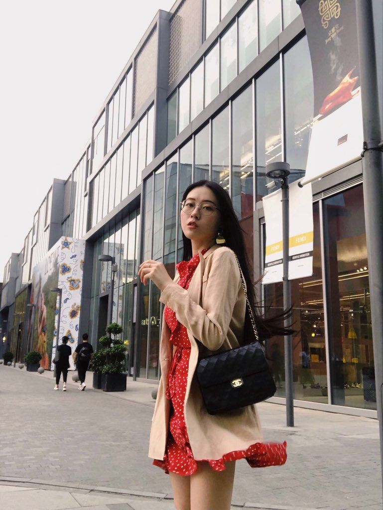 小慧白丝袜舞蹈服被憋尿-保险女王的 - 小鸡AV好男人免费高清在线观看2019