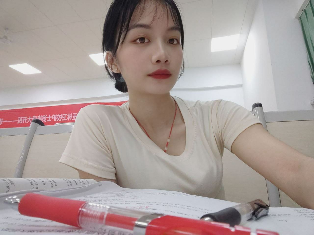 aaaaaa毛片免费看-欧美日韩综合在线视频免费看 - 小鸡AV日本黄色视屏