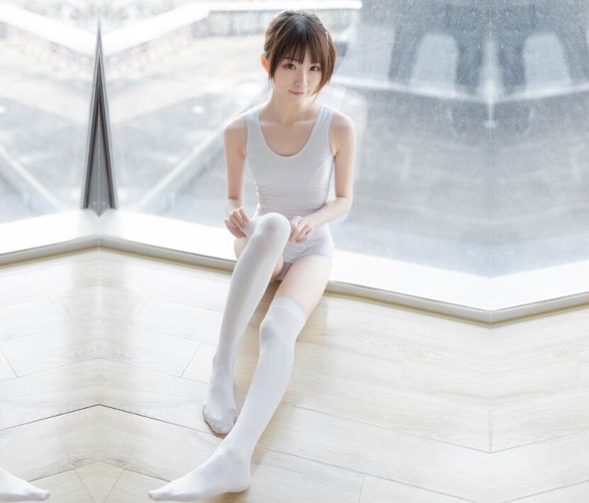 毛片国产-国产精品电影在线 - 小鸡AV里菜的痛游乐场完整版