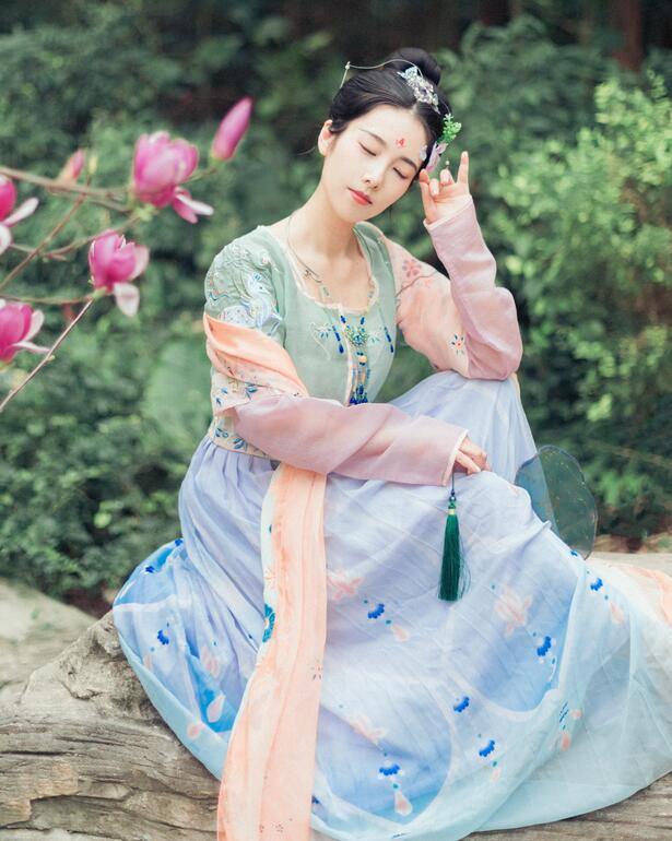 国产毛片儿-黑人猛交一二三区A片R - 小鸡AV蹂躏办公室波多野结衣在线播放