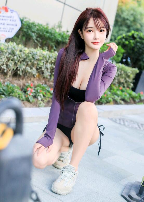 亚洲精品在线视频