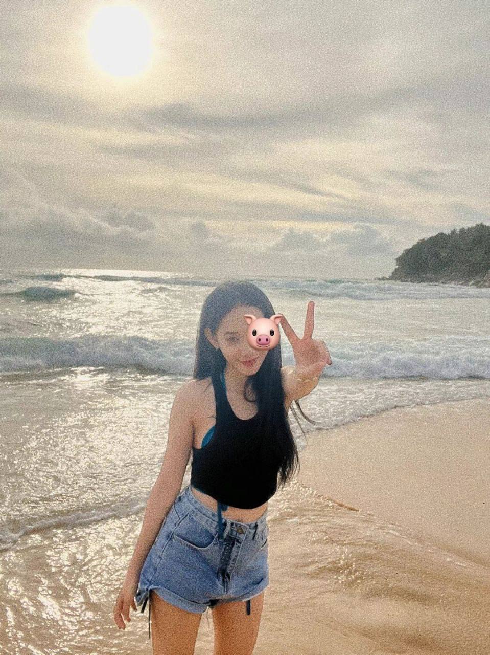 亚洲综合美腿丝国产一区