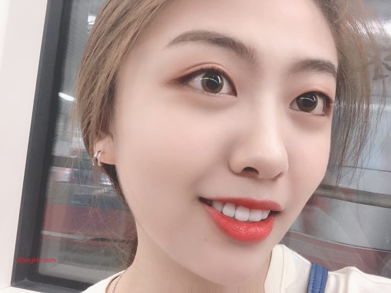 免费无码AV色情在线-亚洲综合AV色婷婷五月蜜臀 - 小鸡AV饥渴难耐的浪荡艳妇