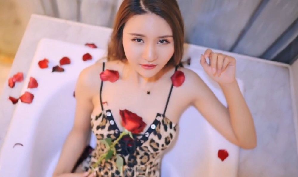 ****a免费毛片视频-精品免费国产一区二区三区 - 小鸡AV免费看美女午夜大片