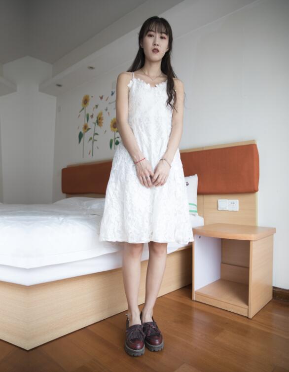 2012中文在线看免费-狠日日 - 小鸡AVa一级特黄日本大片s色