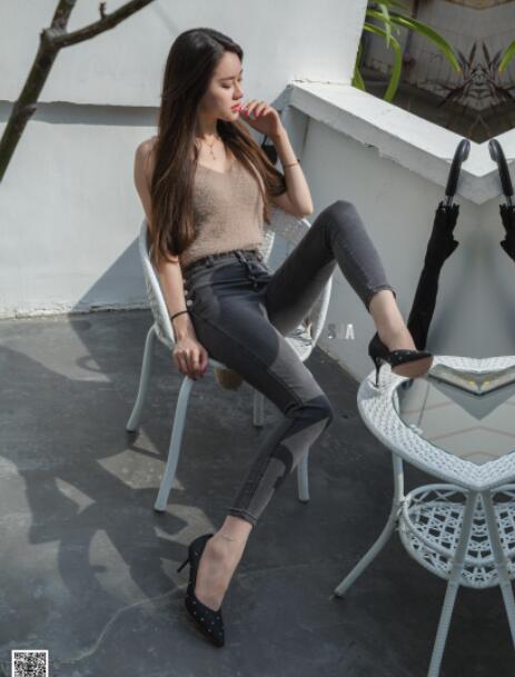 亚洲国产日韩欧美综合久久-亚洲国产剧情在线精品视 - 小鸡AV师生play放荡高辣h文