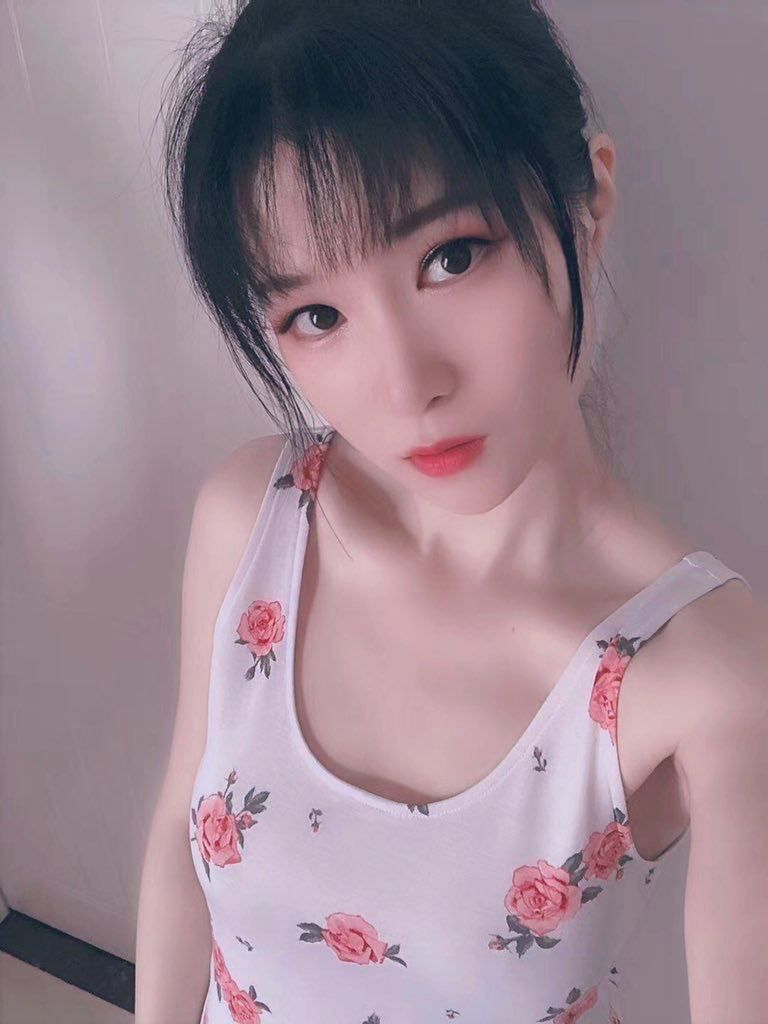 99国产在线精品视频-多人调教强行破苞H驯服电影 - 小鸡AV强奸3:ol诱惑