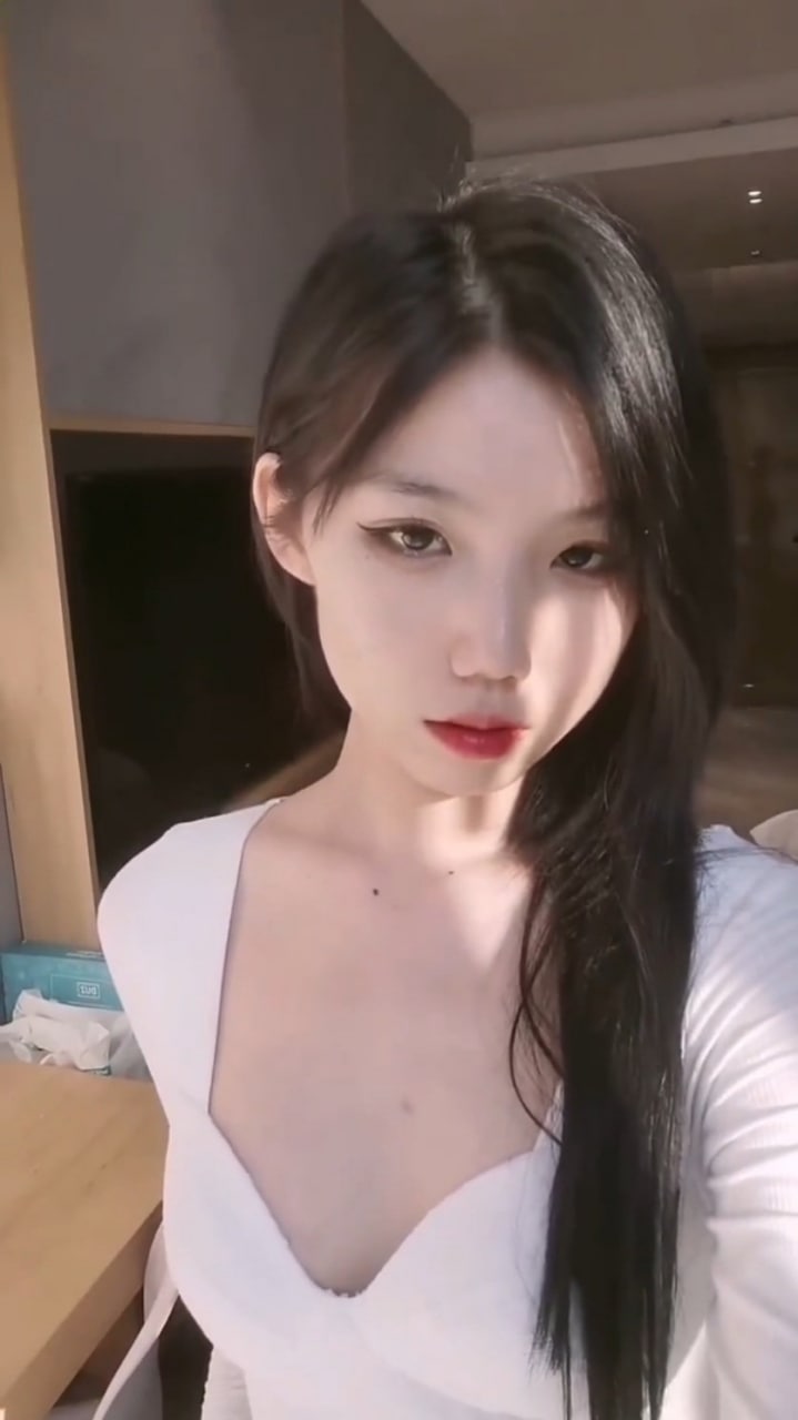 国产成人精品本亚洲