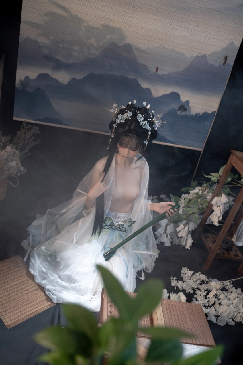 色噜噜狠狠色综无码久久合欧美-亚洲精品久久无码老熟妇 - 小鸡AV少妇和快递员在电梯做爰小说