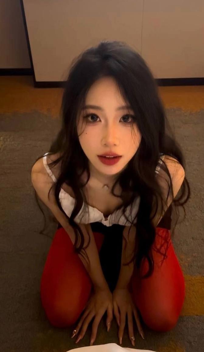 日本伦色情理电影在线看-陈红下面又紧又小好爽 - 小鸡AV公交车揉捏大乳呻吟娇喘在线观看