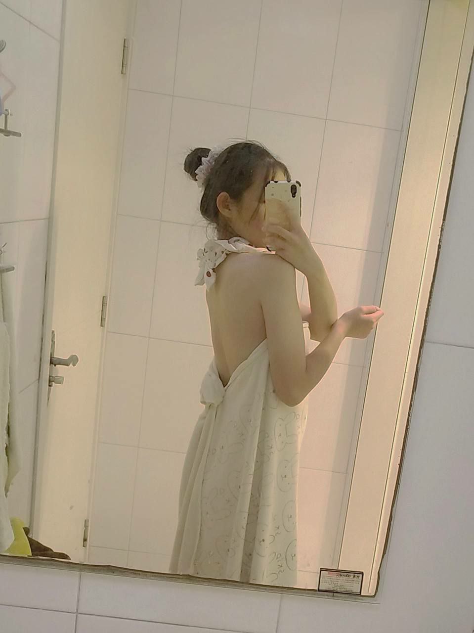 金萍梅-午夜在线亚洲男人午在线 - 小鸡AV欧美视频一区二区三区在线观看