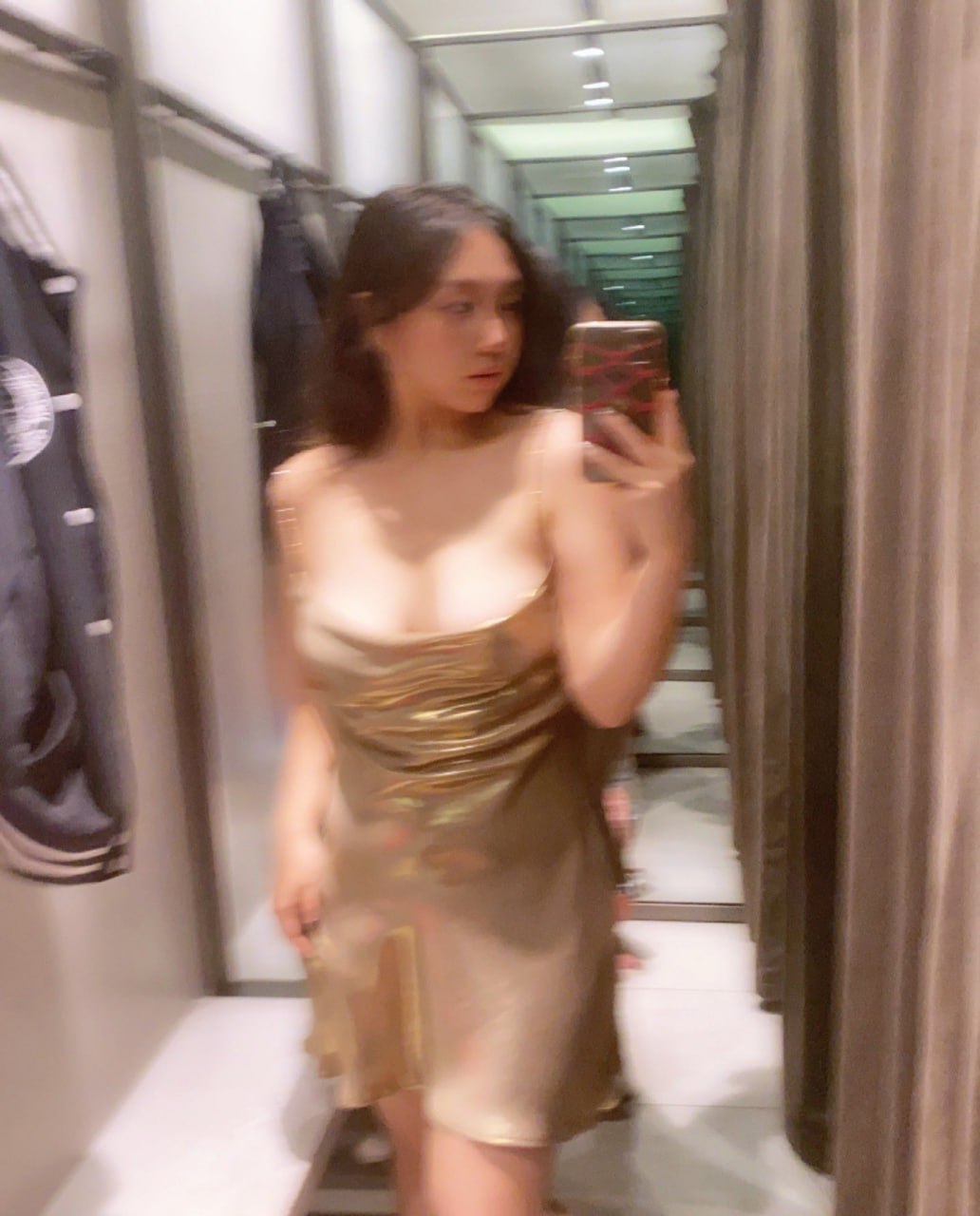 不戴胸罩引我诱的隔壁的邻居-欧美乱理色情乱理爱情与灵药 - 小鸡AV美国色情经典巜肉欲电影本能