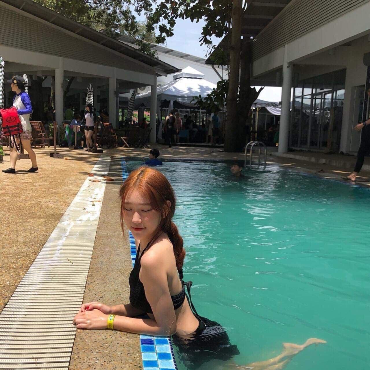 中文字幕天天躁夜夜狠狠综合-国产精品嫩草影院一二三区入口 - 小鸡AV午夜无遮挡怕怕怕免费视频