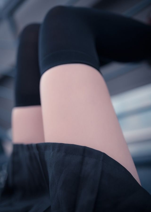 老师掀起蕾丝短裙让我进去-女攻强制h辣肉 - 小鸡AV日韩精品一区二区三区中文版