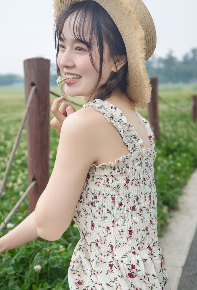 亚洲成A人片在线播放器-扒开双腿疯狂进出爽爽爽免费 - 小鸡AV偷拍男女出租屋做爰视频