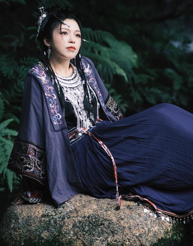 老师系列高H文-攻受在教室边做边H - 小鸡AV孕妇泬出白浆18P