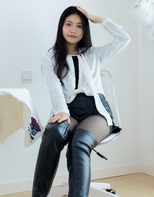 办公室爆乳女秘在线HD