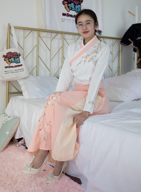 少妇白浆都流出来了-在线国产三级 - 小鸡AV色噜噜狠狠色综无码久久合欧美