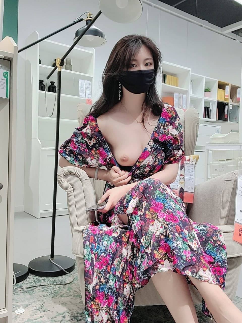 男人舔女人胸视频-国产日韩一区二区三区在线播放 - 小鸡AV最新中文字幕免费视频