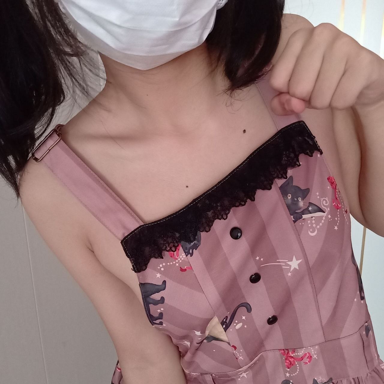 三级免费毛片-男人手伸进我奶罩揉我胸 - 小鸡AV欧美国产日韩另类