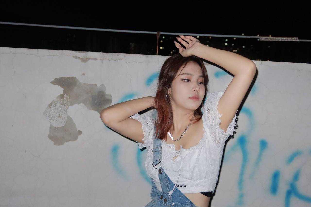 香港三级2017电影-九九热精品视频在线观看 - 小鸡AV亚洲人成色777777老人头