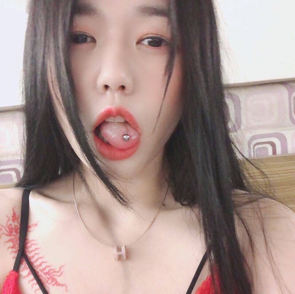 火山口上的2个人免费播放电影-日本欧美一级二级三级不卡 - 小鸡AV最终电车