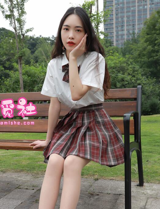 给岳m洗澡忍不住做了视频