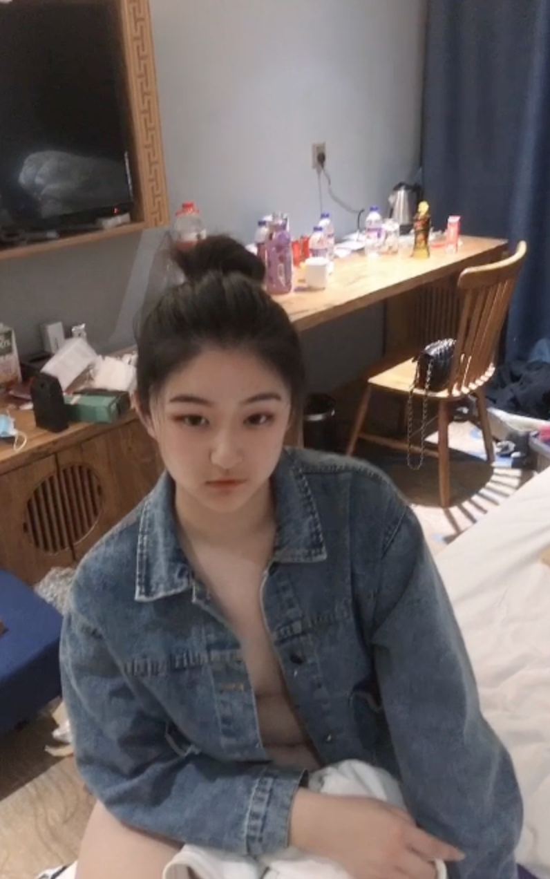 尹人香蕉-在线观看国产一区二三区 - 小鸡AV嗯啊哈轻点