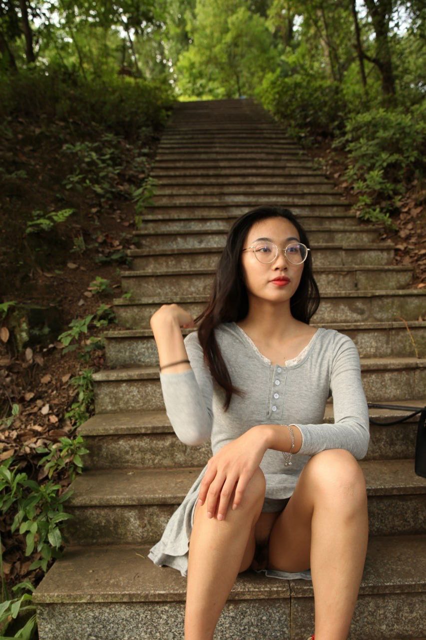 贵妃被侍卫扒开双腿疯狂输出漫画-日本无码免费A片无码视频 - 小鸡AV亚洲99精品A片久久久久久