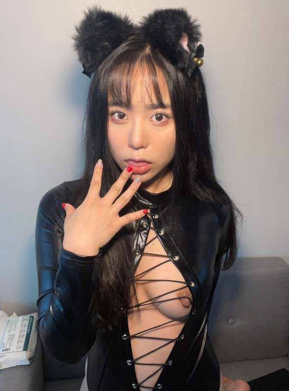 亚洲综合视频在线-一代女皇武则天a级艳 - 小鸡AV好紧好湿快点再深一点