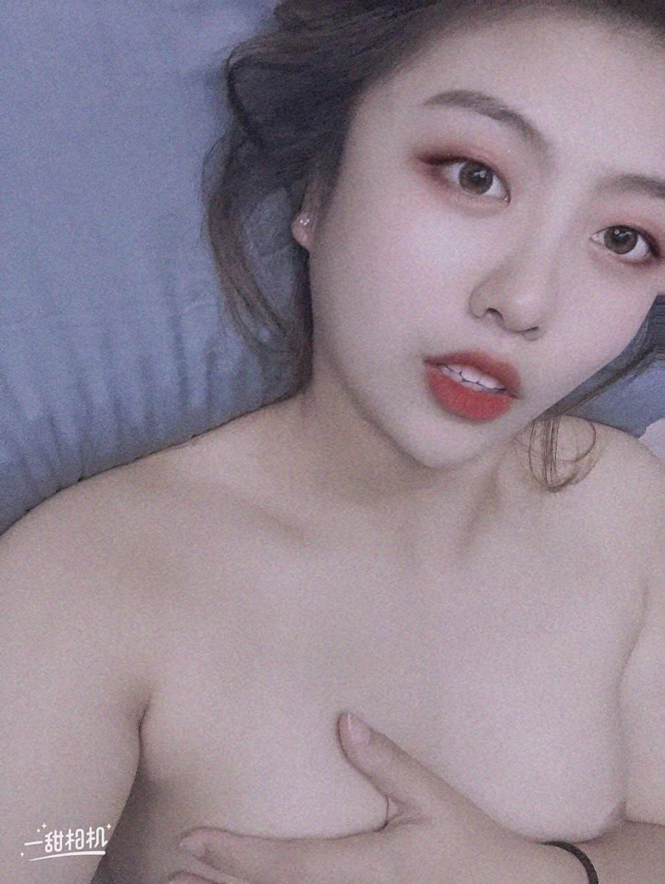 色吧在线观看-色黄啪啪网18以下勿入 - 小鸡AV与年轻的岳母那些年