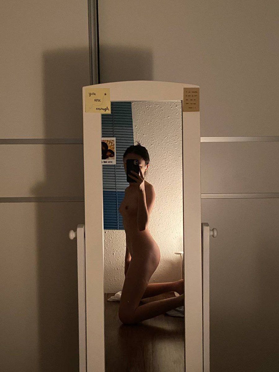 免费看男女猛烈啪啦啦视频软件-一边揉捏胸一边往下摸的小说 - 小鸡AV脔到她哭H粗话HWWW男男动漫