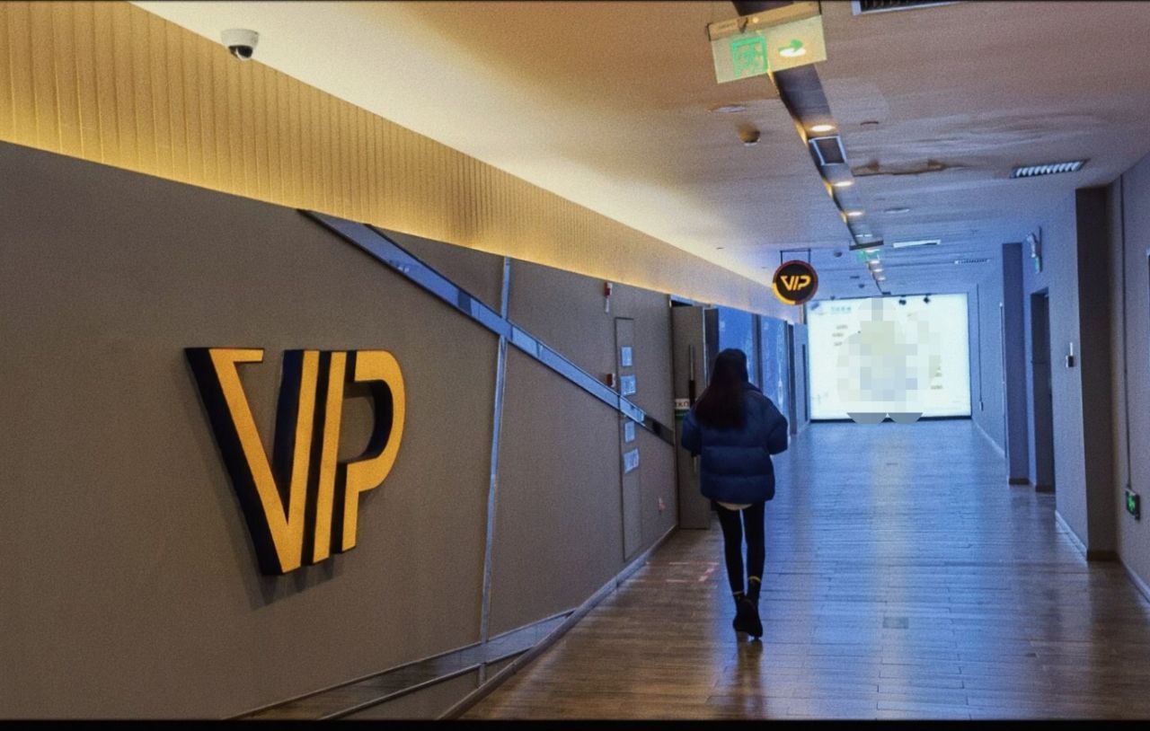 漫画美女让男人揉胸-国产91香蕉在线精品 - 小鸡AV久久五月女厕所一区二区