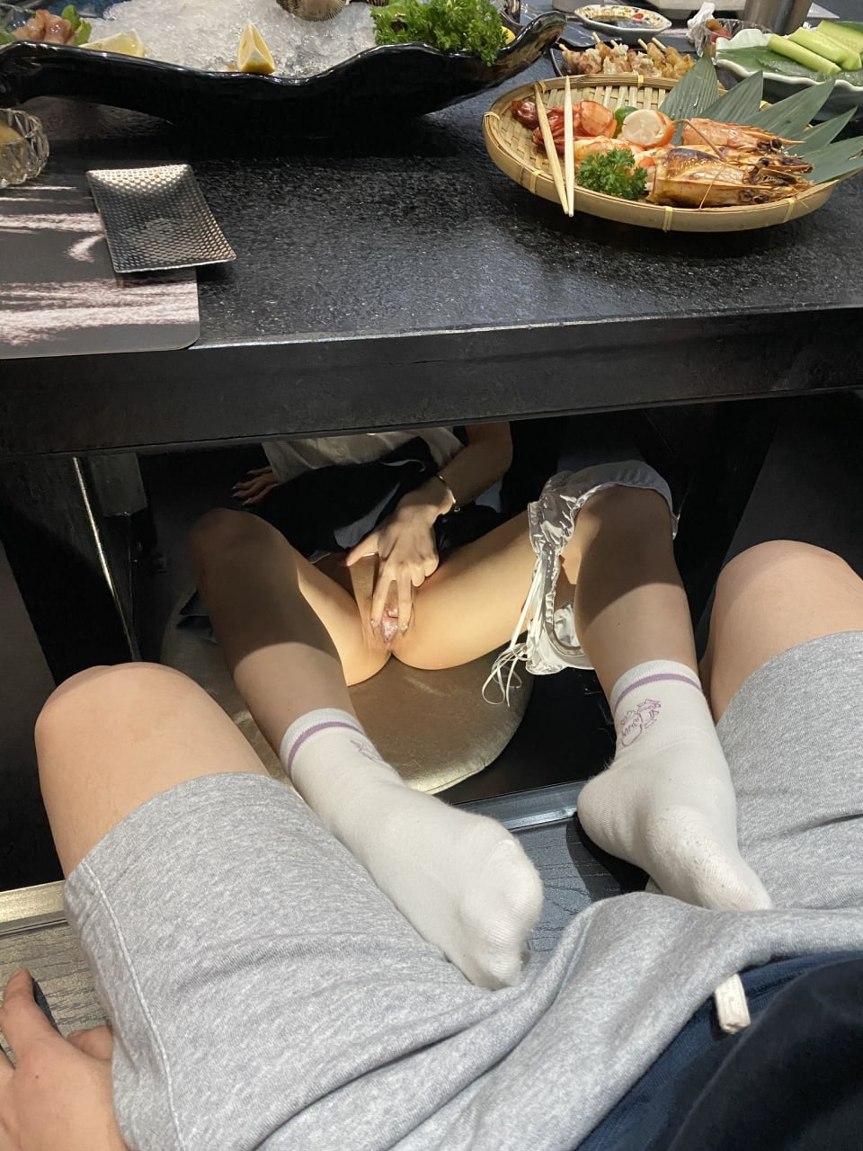 少妇伦子伦精品无码-国产日本一线在线观看免费 - 小鸡AV抱起来各处H