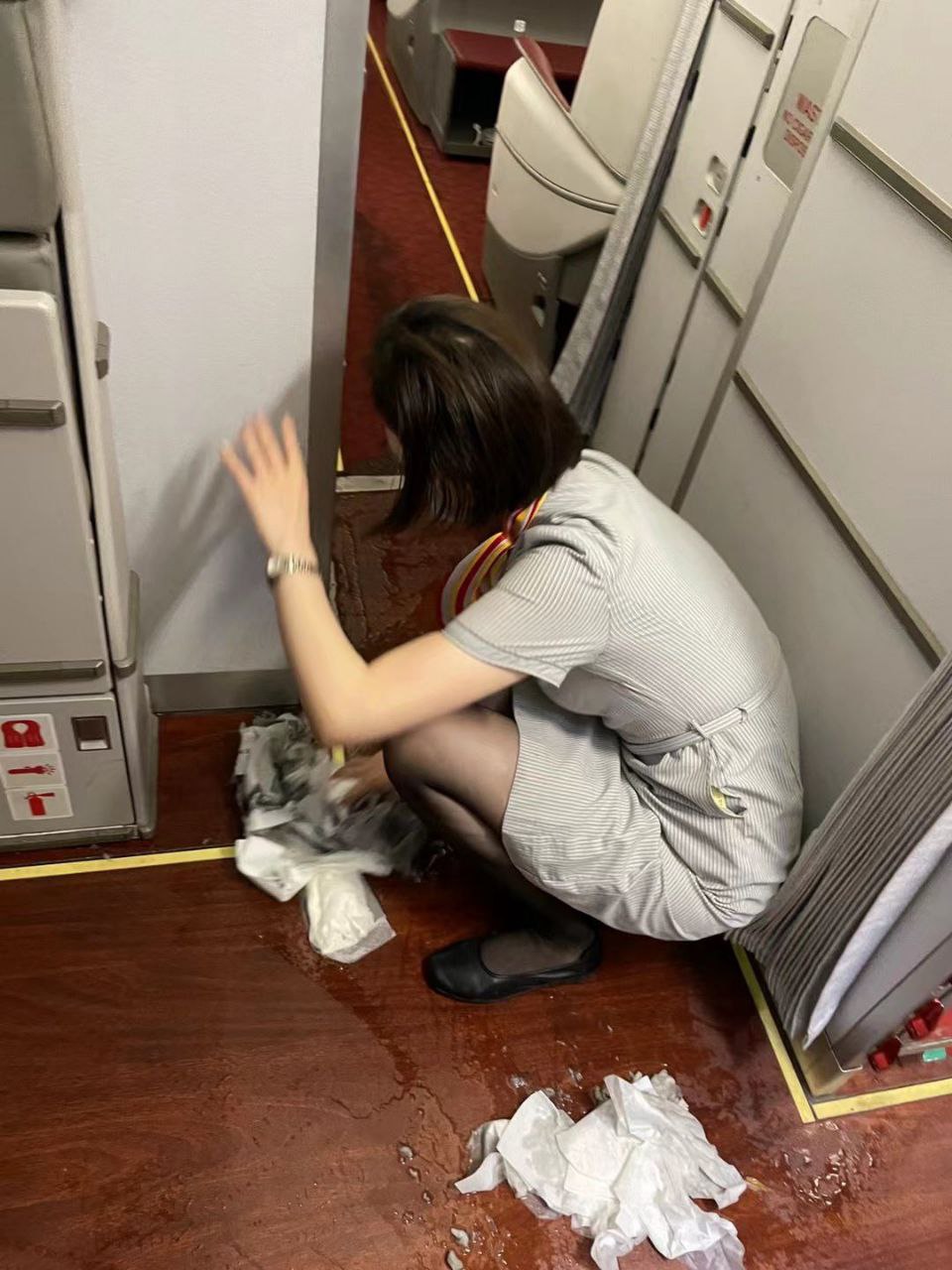 a毛片免费全部在线播放**-黄色爱情视频播放 - 小鸡AV妈妈的朋友在线观看