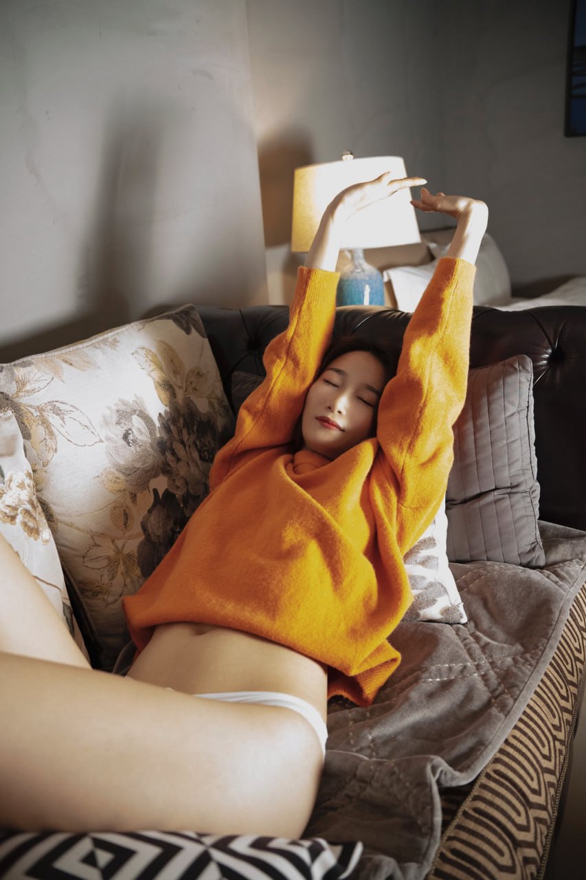 深夜做爰性大片很黄很色视频-女18毛片 - 小鸡AV老师扒开她的黑森林让我添