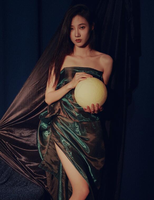 久优草-天天射久久 - 小鸡AV隔壁的性感邻居