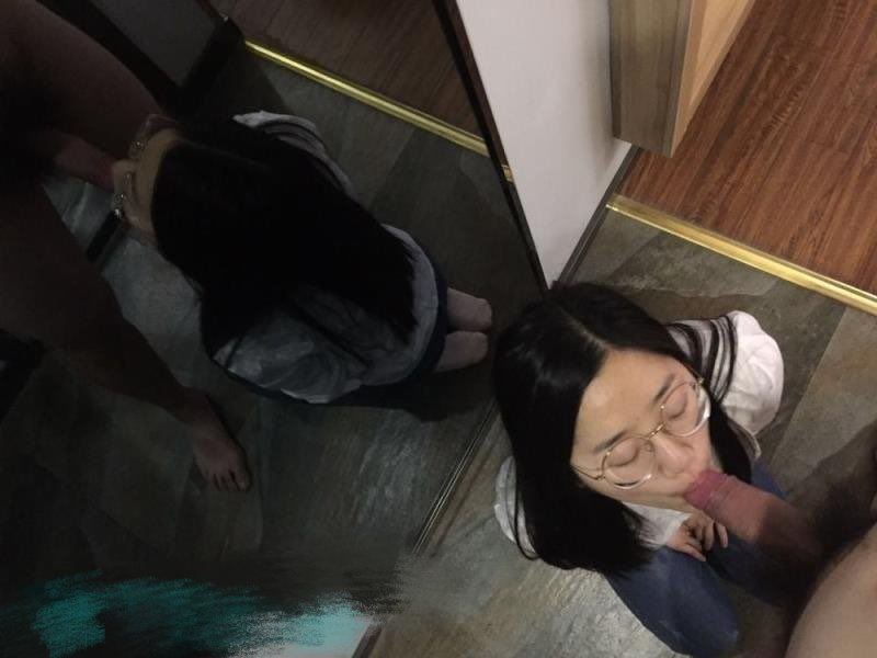 国模燕子大尺度私拍 [-好小好紧H有妇之夫 - 小鸡AV波兰大尺度电影毫无羞耻