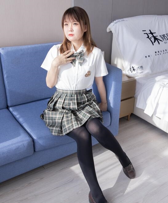 色戒 未删节版-刺激的三P交换小说 - 小鸡AV国产免费又色又爽又黄软件