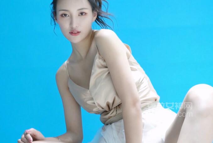 久久国内视频-国产美女久久久久久久久久久 - 小鸡AV亚洲热视频