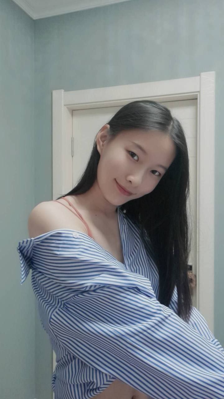 美女扒开尿囗给男人桶爽视频-100无遮拦美女照片 - 小鸡AV美女做爱图