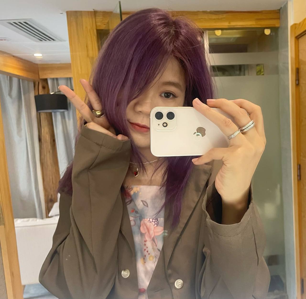 最近在线更新中文字幕3-女人扒开腿让男生桶爽动漫 - 小鸡AV欧美在线一级毛片视频