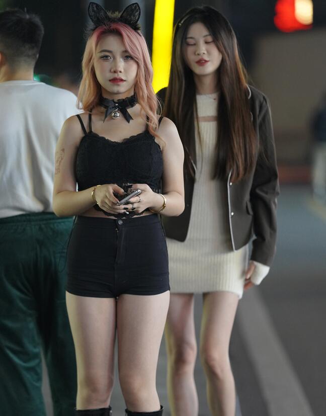 日韩精品3区-成·人免费午夜试看60秒 - 小鸡AV公妇乱电影